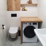 Nowoczesna łazienka drewno i czerń