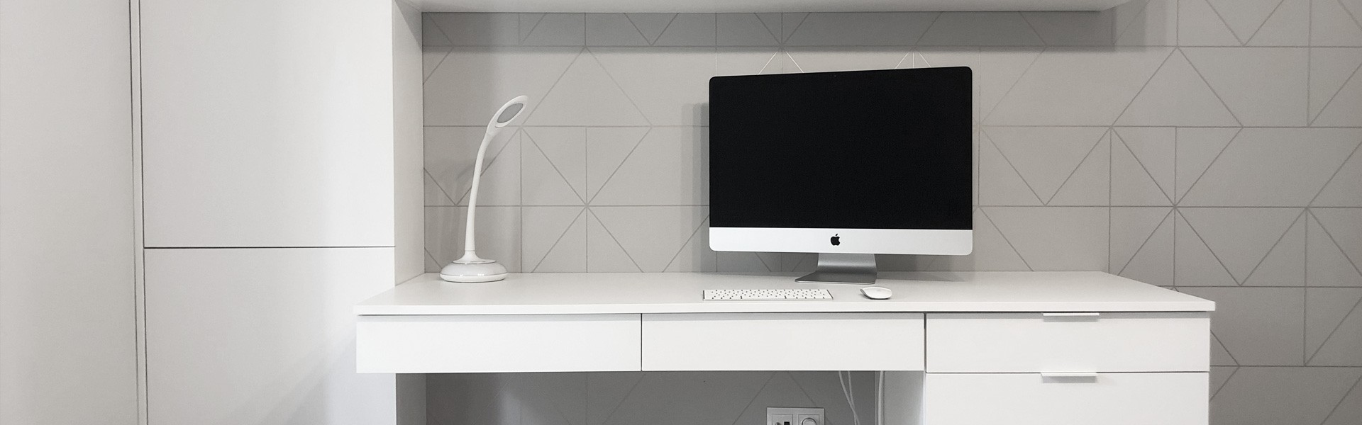 Funkcjonalne meble biurowe na wymiar