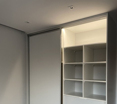 Przesuwne systemy do zabudowy meblowej